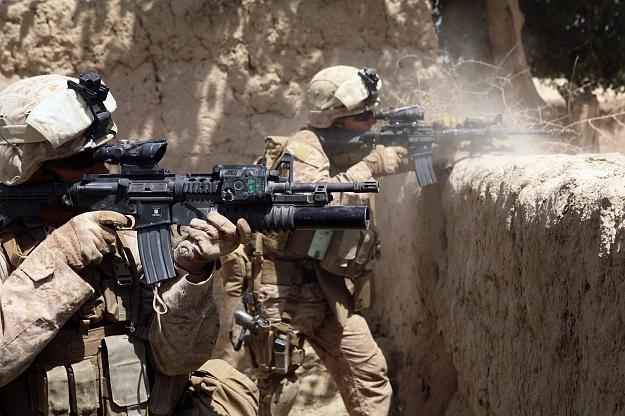 Click to Enlarge

Name: 0a23b-us_marines_firing_m4s_in_helmand_province_afghanistan.jpg
Size: 312 KB