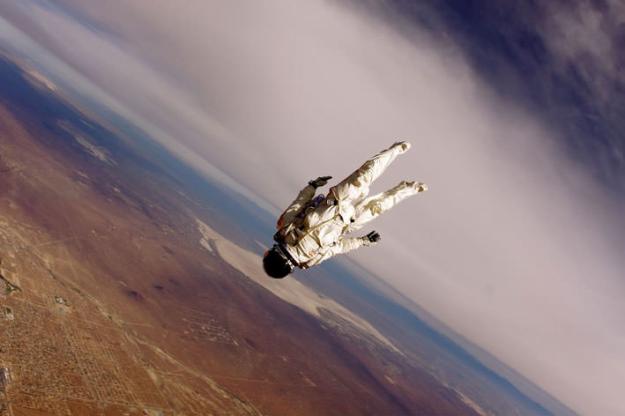 Click to Enlarge

Name: felix-freefall-2.jpg
Size: 35 KB