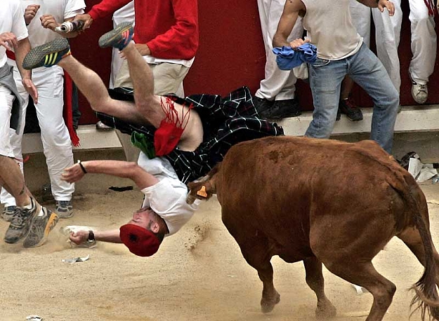 Click to Enlarge

Name: KiltFliesPA_800x586.jpg
Size: 63 KB