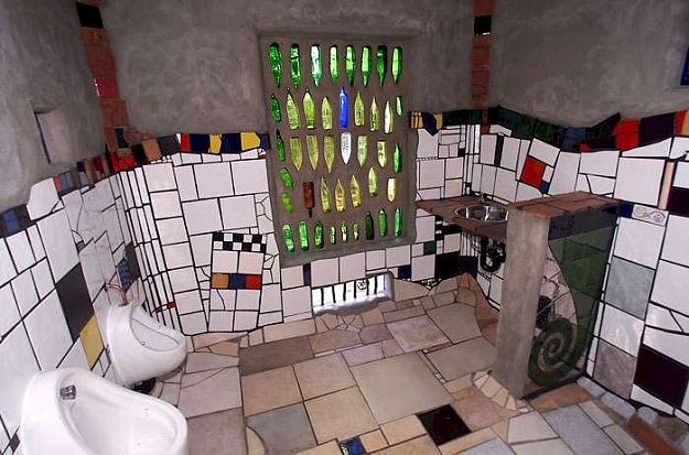 Click to Enlarge

Name: kawakawa_toilet.jpg
Size: 49 KB